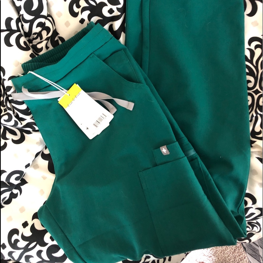Figs Yola skinny scrub pants small
